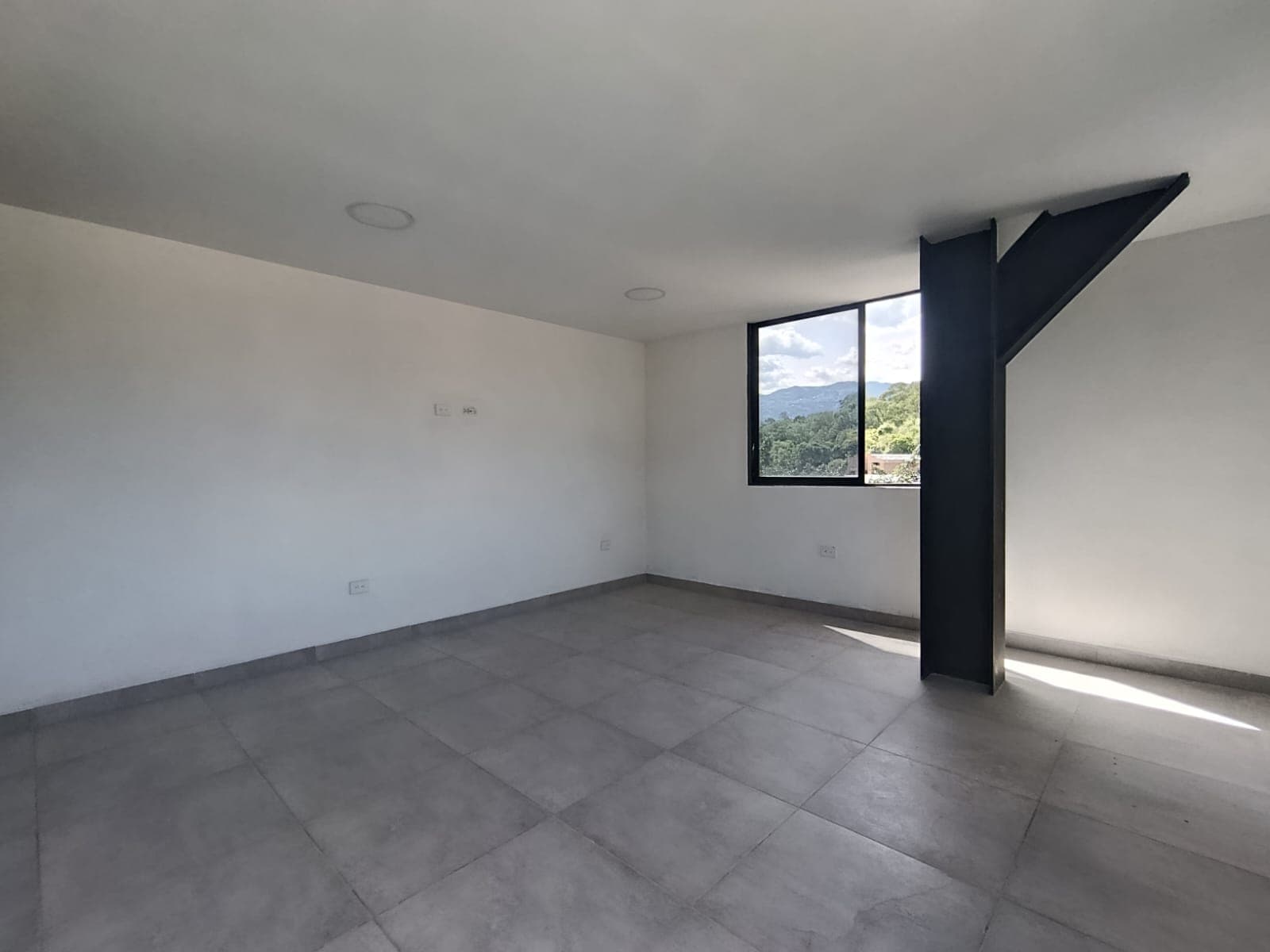 Bodega en arriendo en Tenche, Guayabal, Medellín — foto 3 de 11