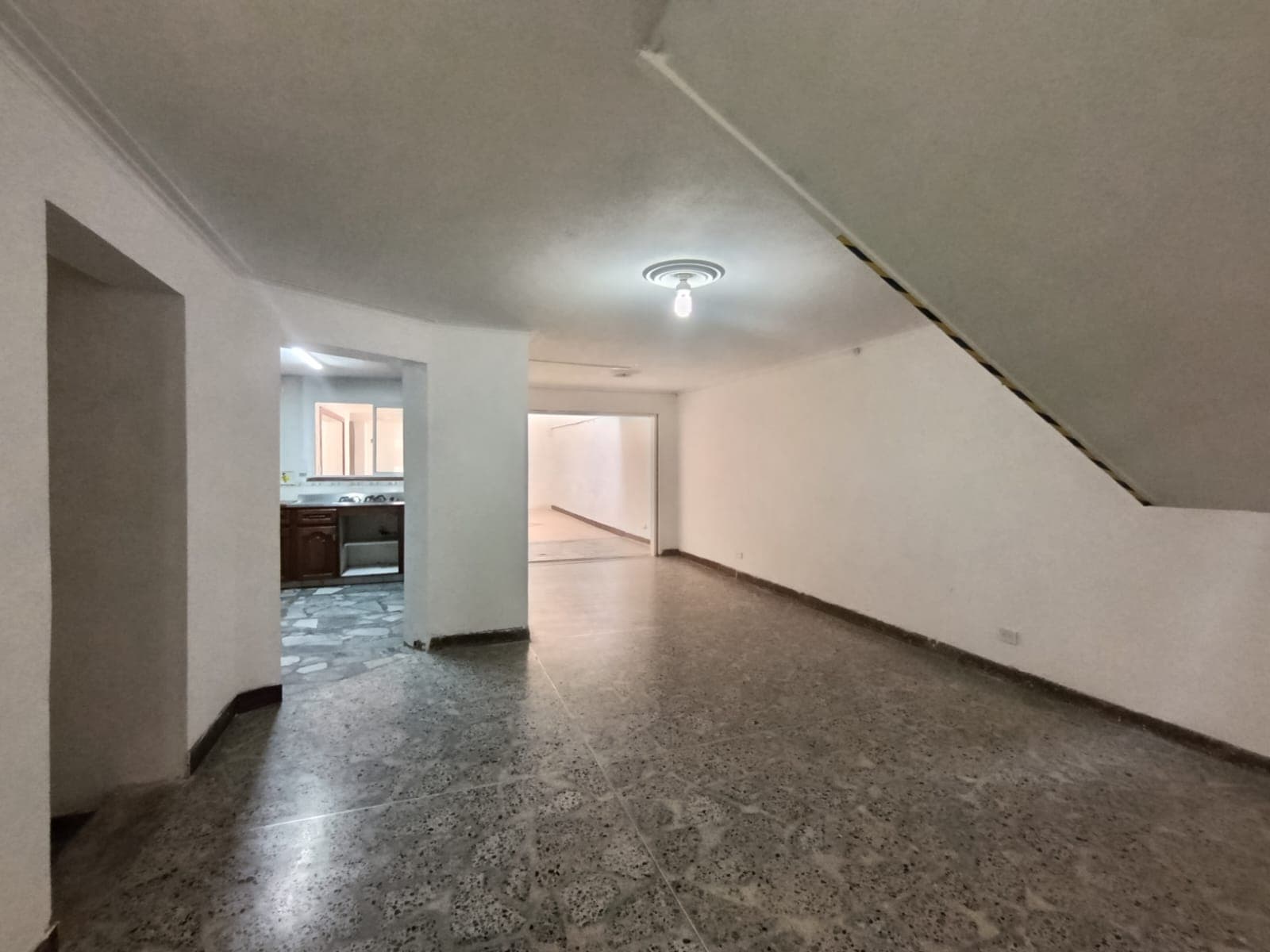 Casa Comercial en arriendo en Conquistadores, Laureles, Medellín — foto 3 de 20