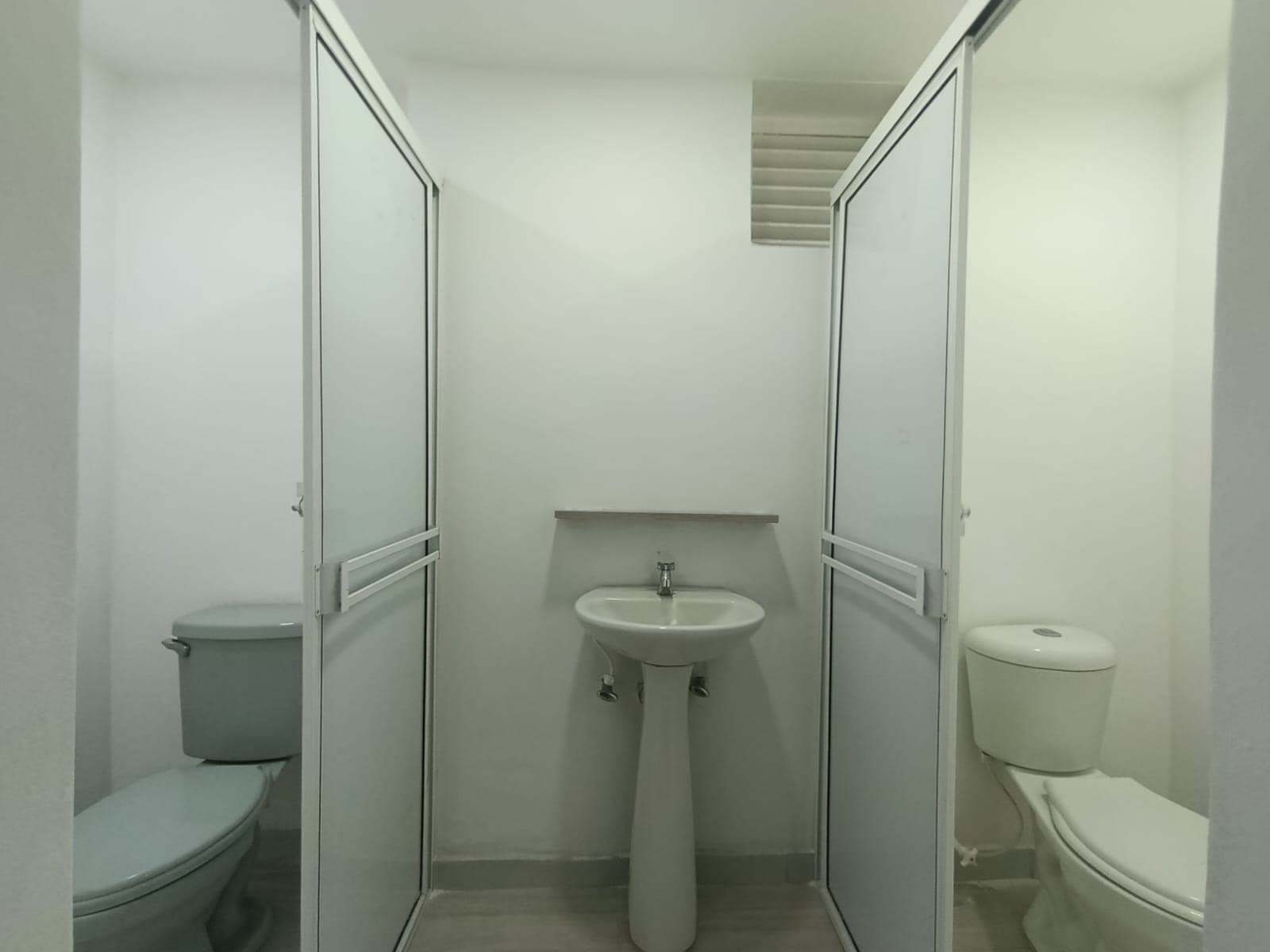 Casa Comercial en arriendo en Conquistadores, Laureles, Medellín — foto 4 de 20