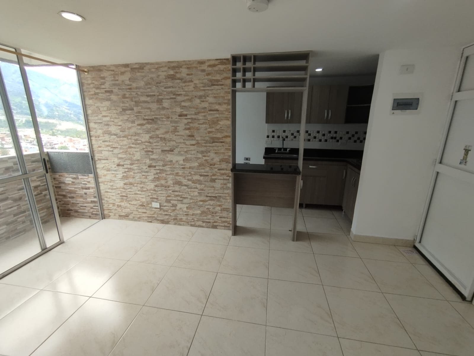 Apartamento en arriendo en Santa Ana, Bello — foto 1 de 19