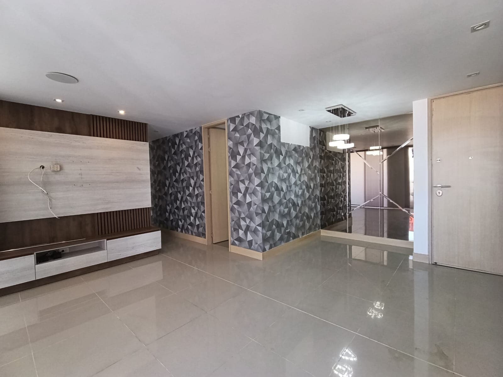 Apartamento en arriendo en Loma Del Indio, El Poblado, Medellín — foto 2 de 17