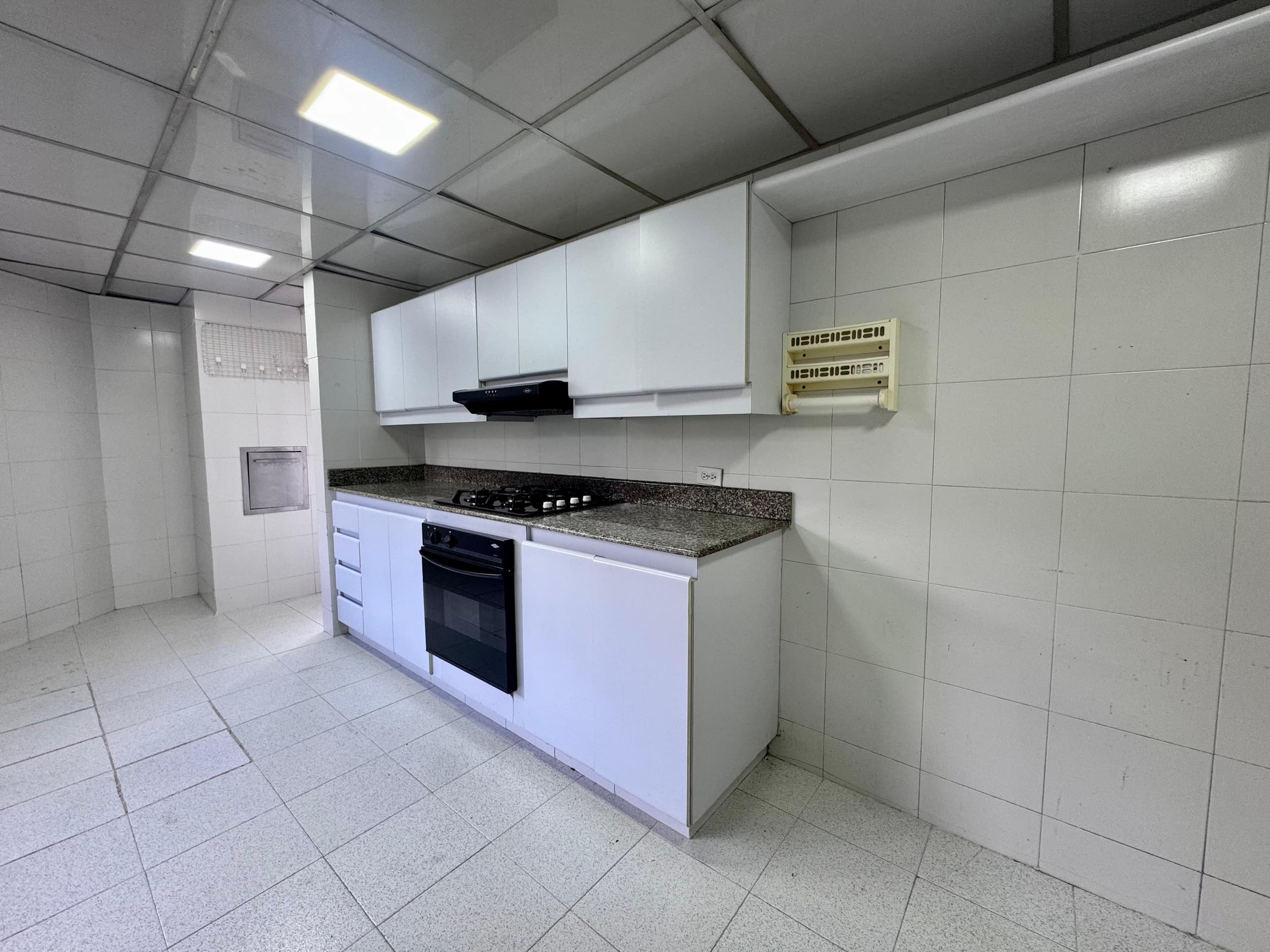 Apartamento en arriendo en Milla De Oro, El Poblado, Medellín — foto 5 de 13