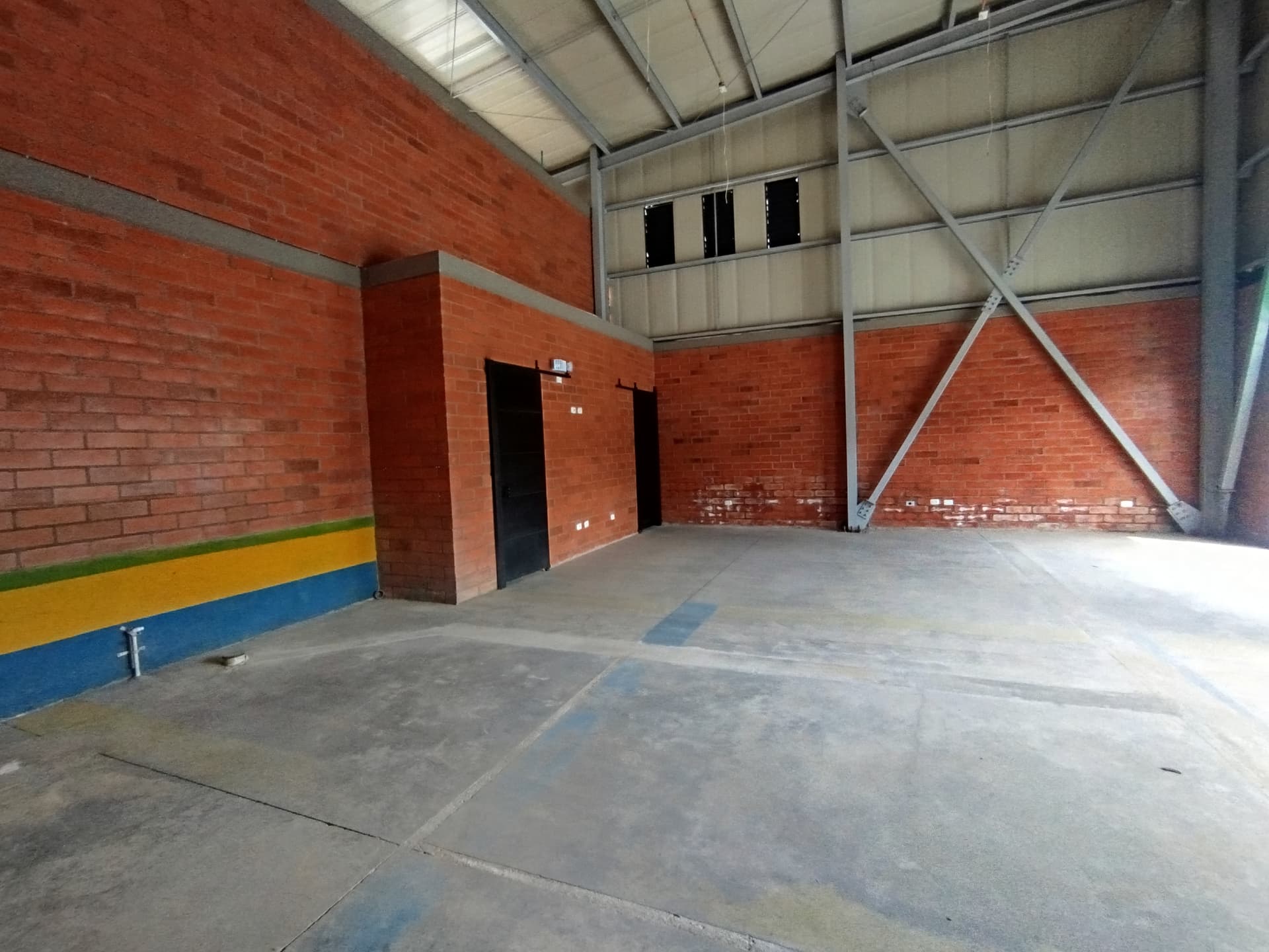 Local en arriendo en La Hermosa, Santa Rosa De Cabal — foto 1 de 19