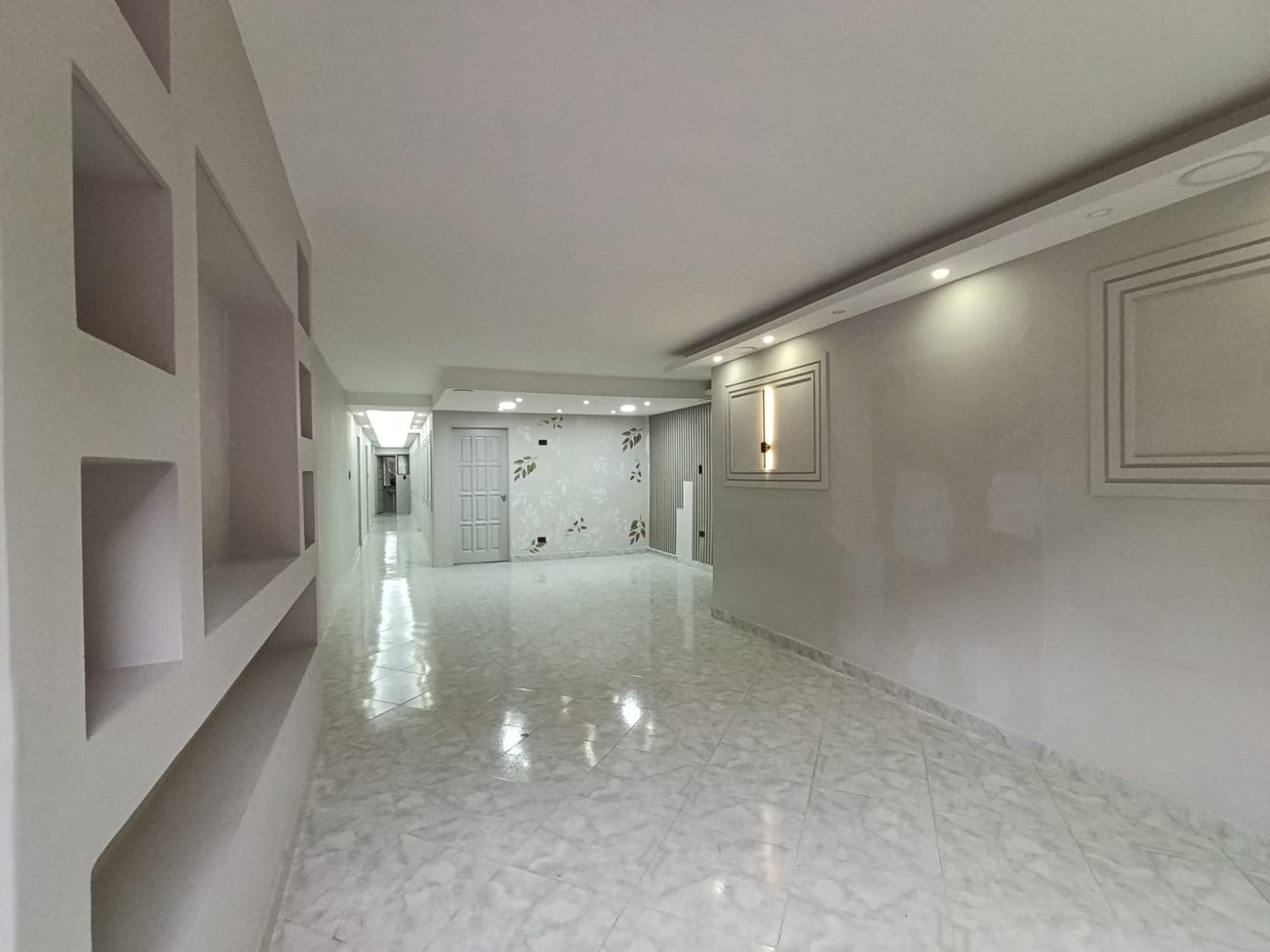 Casa Comercial en arriendo en La Magnolia, Envigado — foto 1 de 20