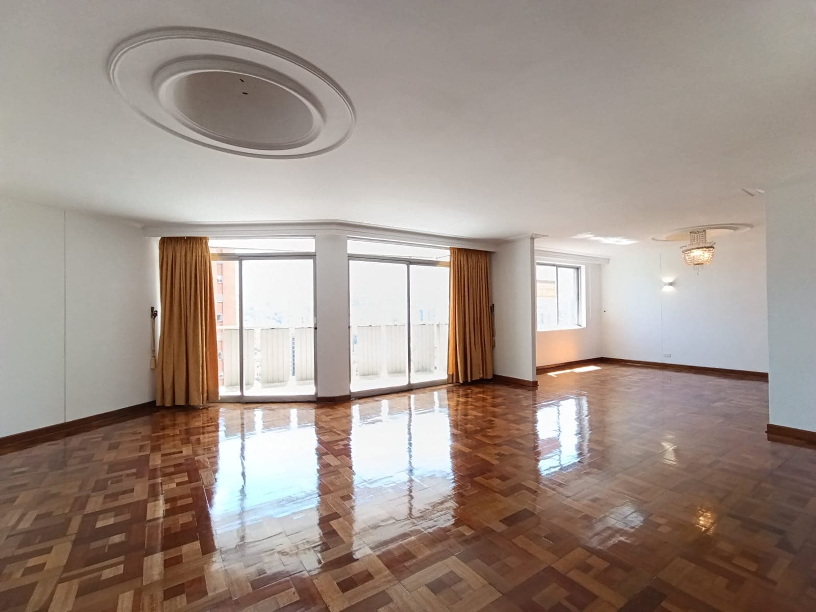 Apartamento en arriendo en La Candelaria, Centro, Medellín — foto 3 de 20