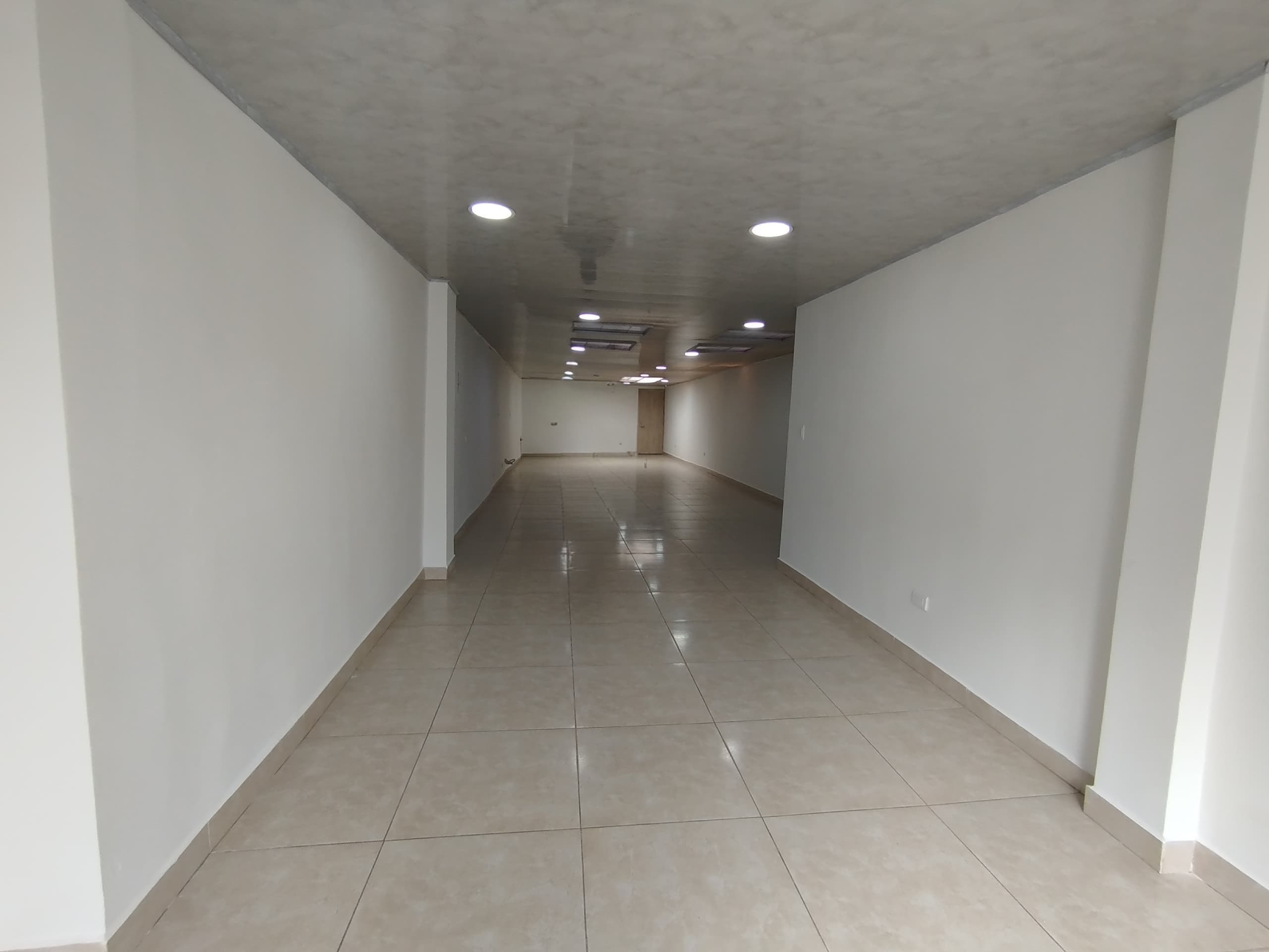 Local en arriendo en Centro De, Santa Rosa De Cabal — foto 1 de 9