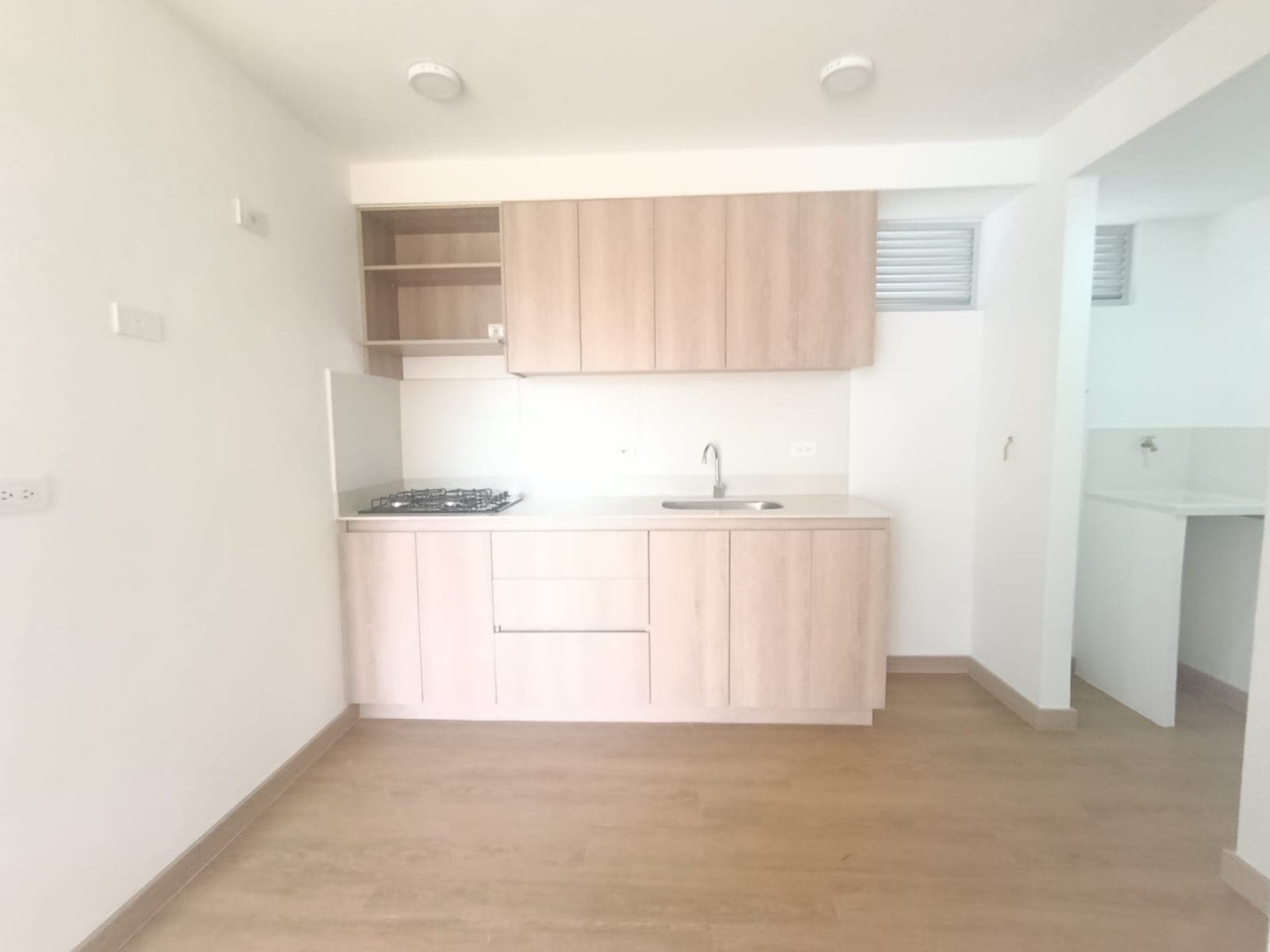 Apartamento en arriendo en El Carmen De Viboral — foto 1 de 15