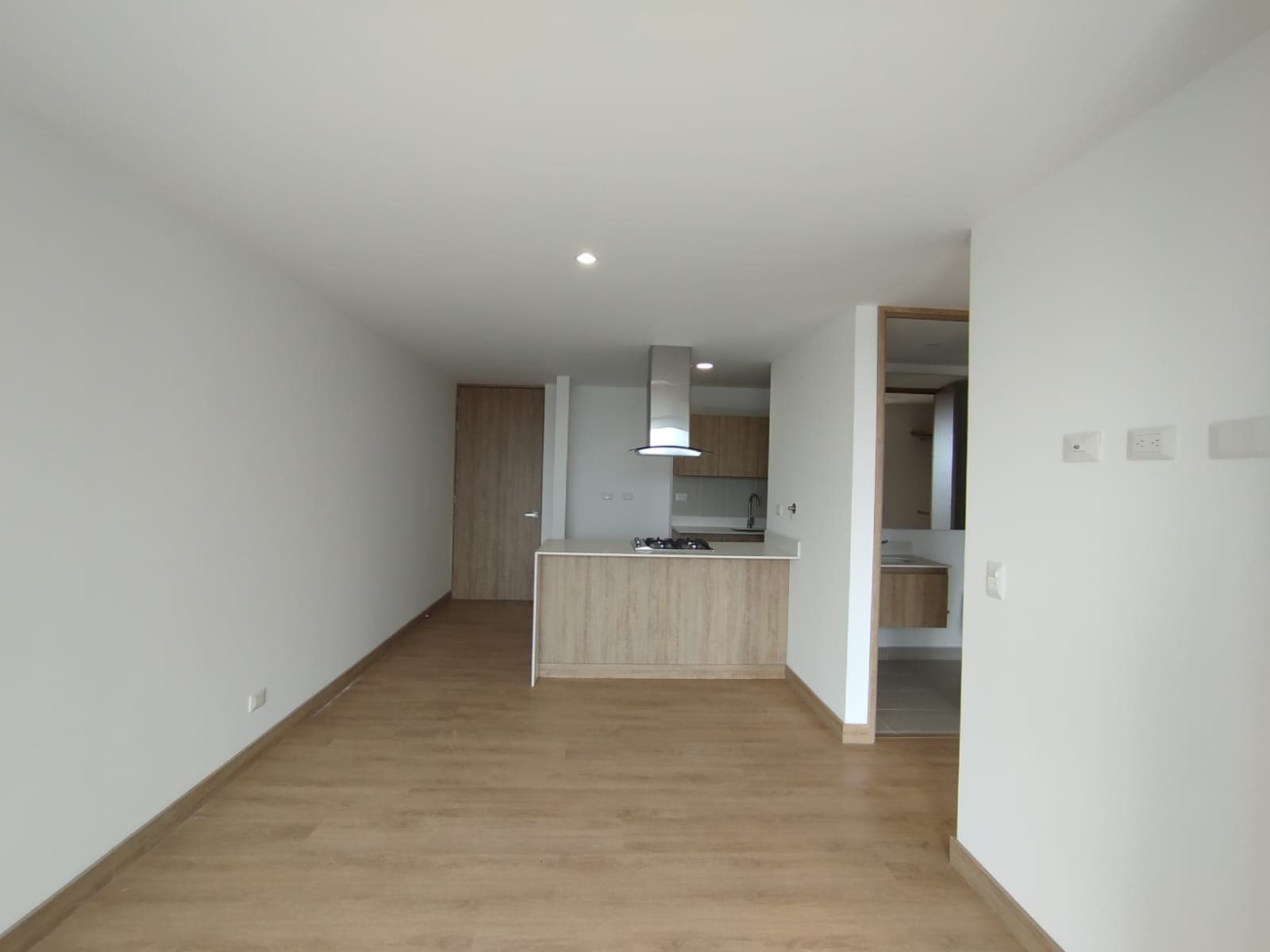 Apartaestudio en arriendo en El Porvenir Rio Negro, Rionegro — foto 4 de 13