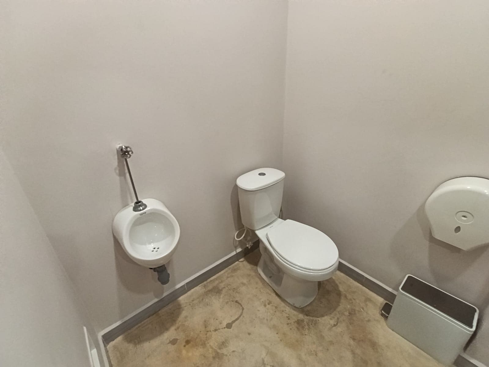 Local en arriendo en Laureles, Medellín — foto 3 de 15