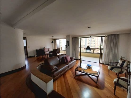Apartamento en arriendo en Aguacatala, El Poblado, Medellín — foto 3 de 20
