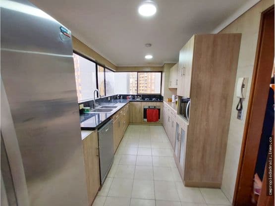 Apartamento en arriendo en Aguacatala, El Poblado, Medellín — foto 5 de 20