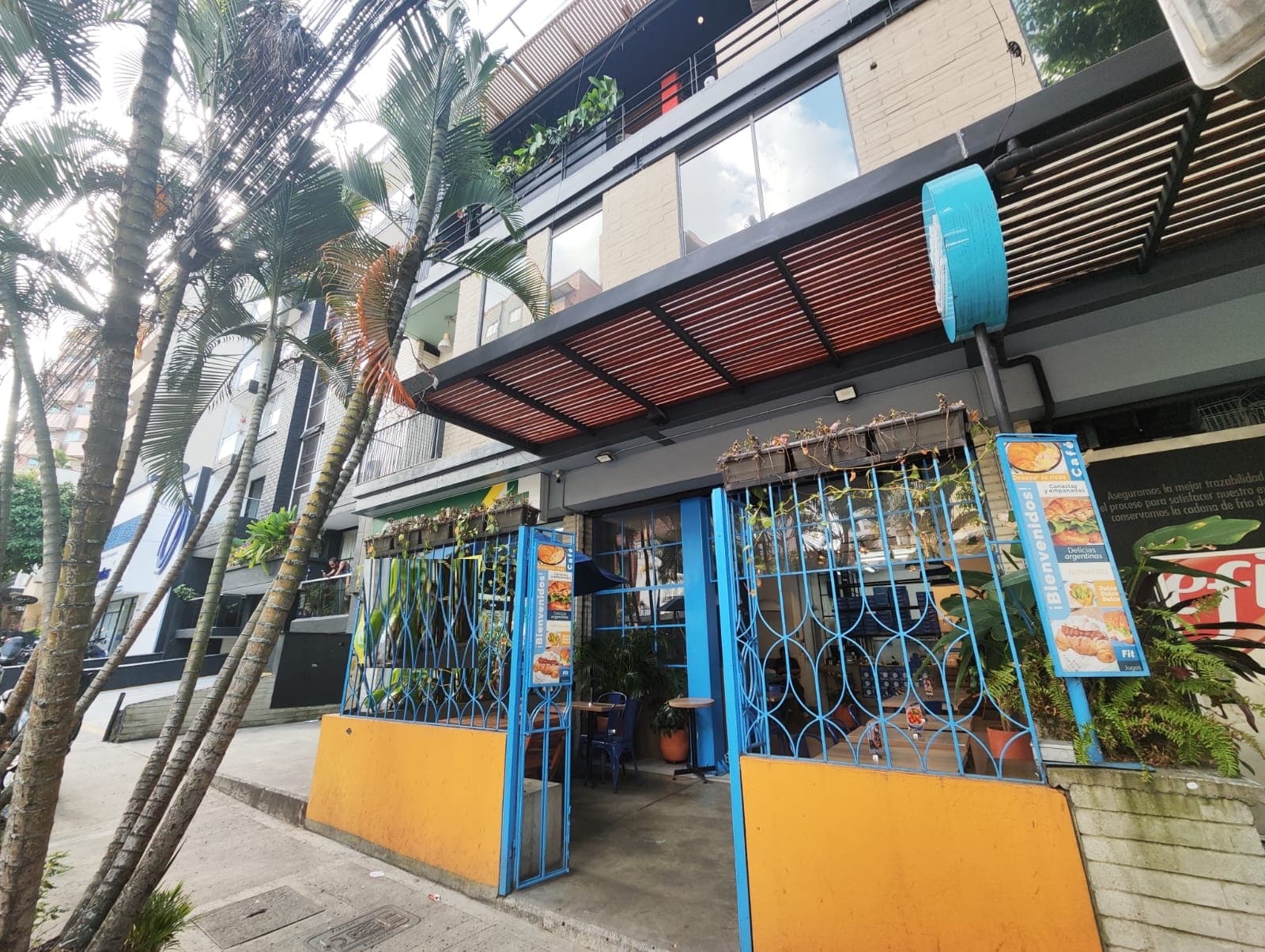 Local en arriendo en Laureles, Medellín — foto 2 de 12