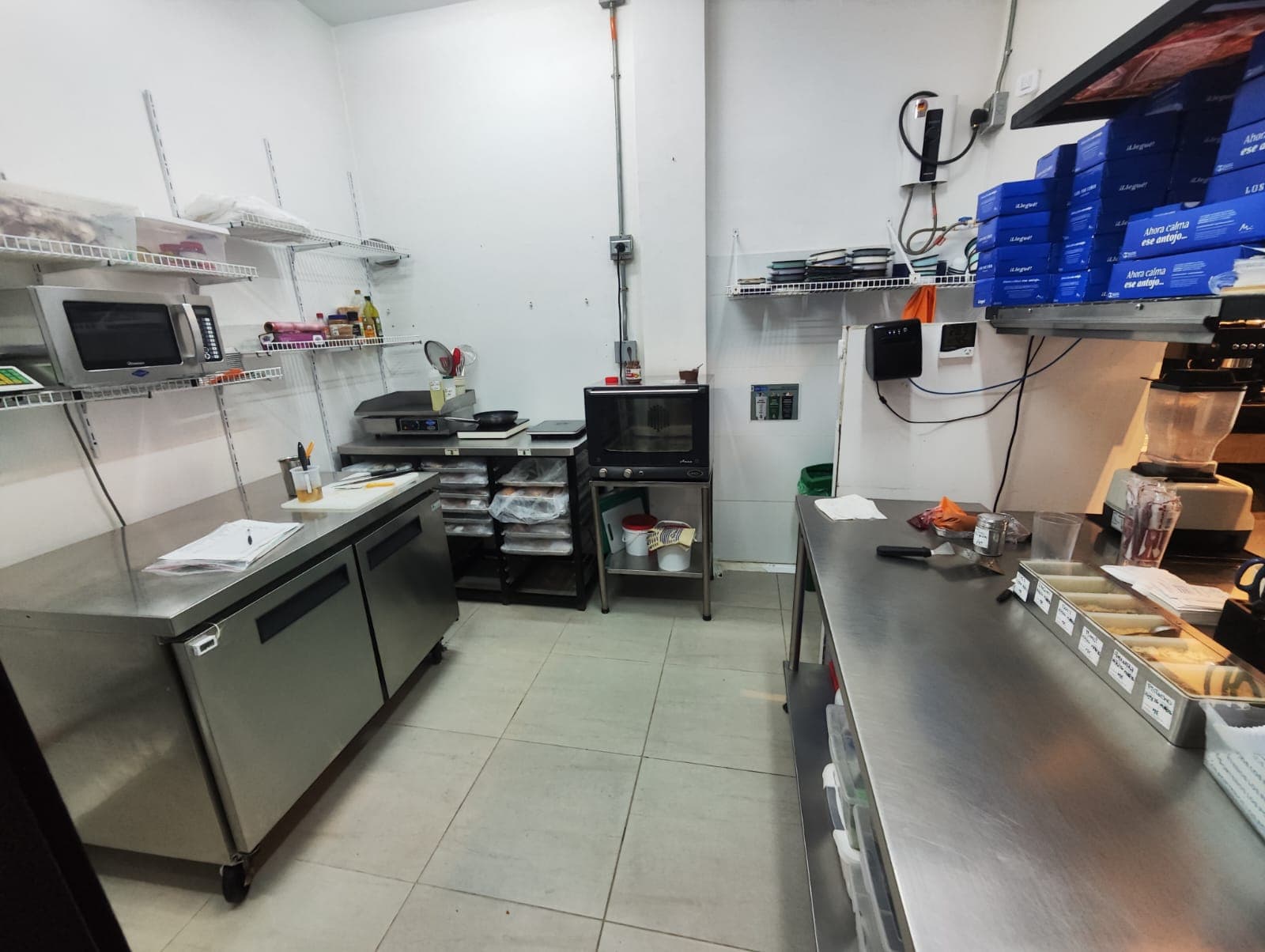 Local en arriendo en Laureles, Medellín — foto 3 de 12