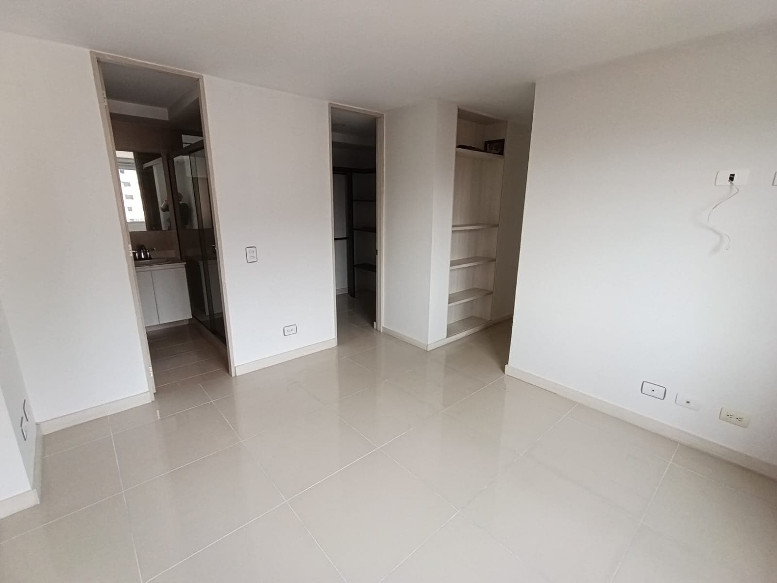 Apartamento en arriendo en Ciudad Del Rio, El Poblado, Medellín — foto 3 de 20