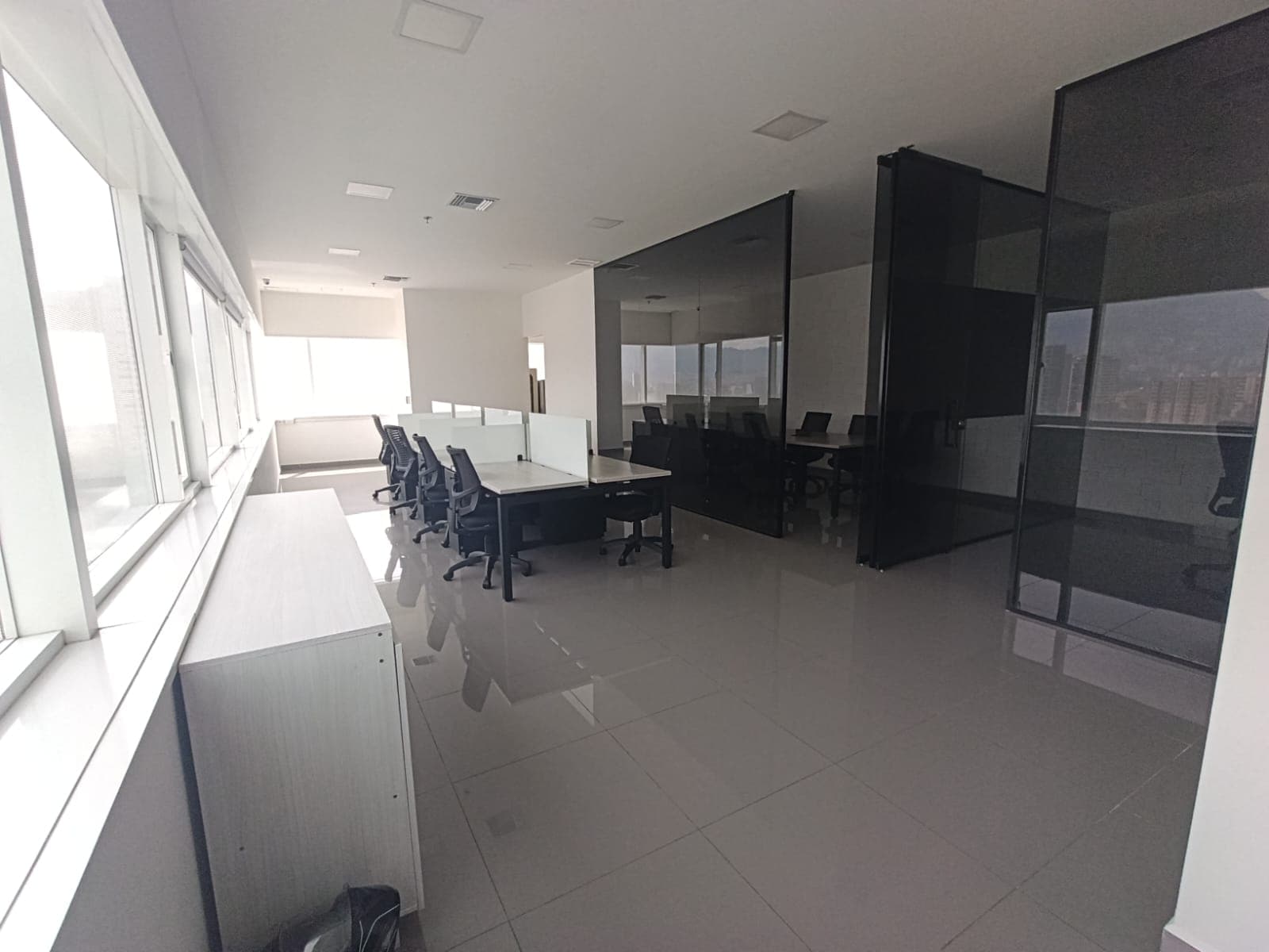 Oficina en arriendo en Manila, El Poblado, Medellín — foto 1 de 10