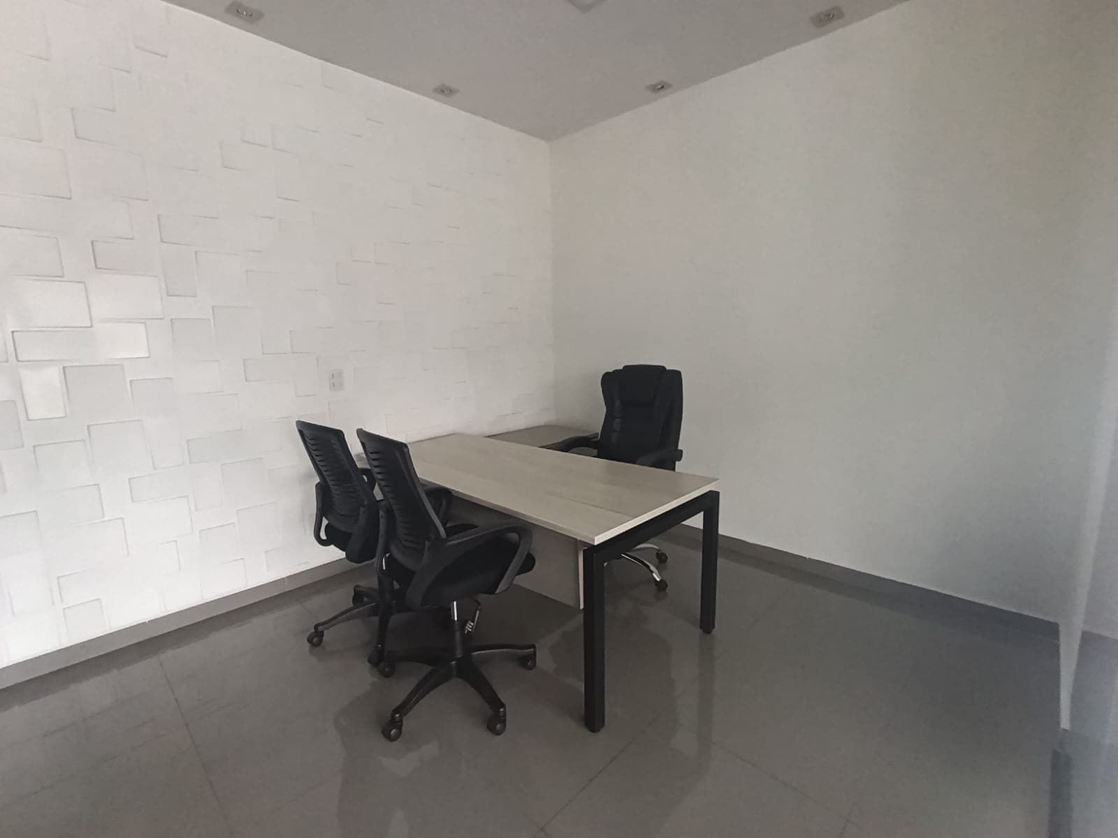 Oficina en arriendo en Manila, El Poblado, Medellín — foto 4 de 10