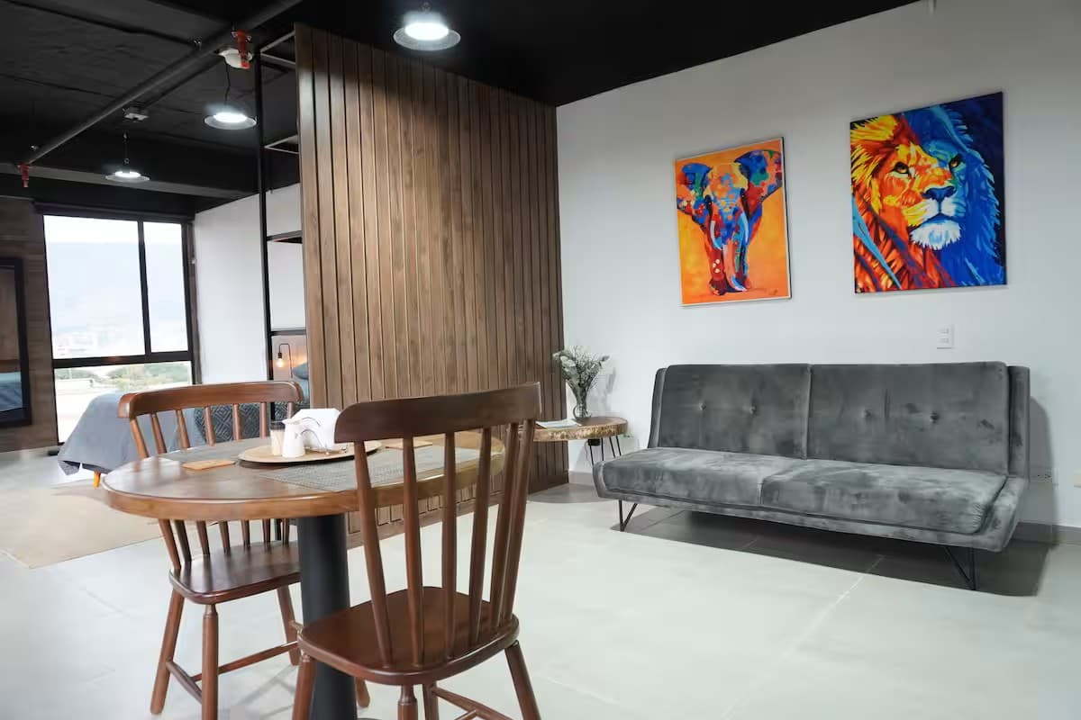 Apartaestudio en arriendo en Laureles, Medellín — foto 1 de 12