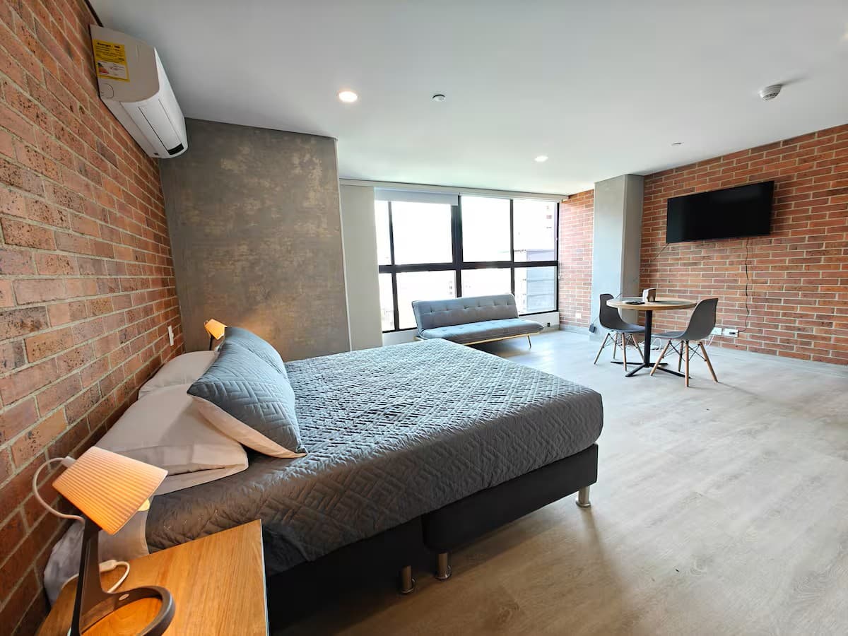 Apartaestudio en arriendo en Laureles, Medellín — foto 1 de 10