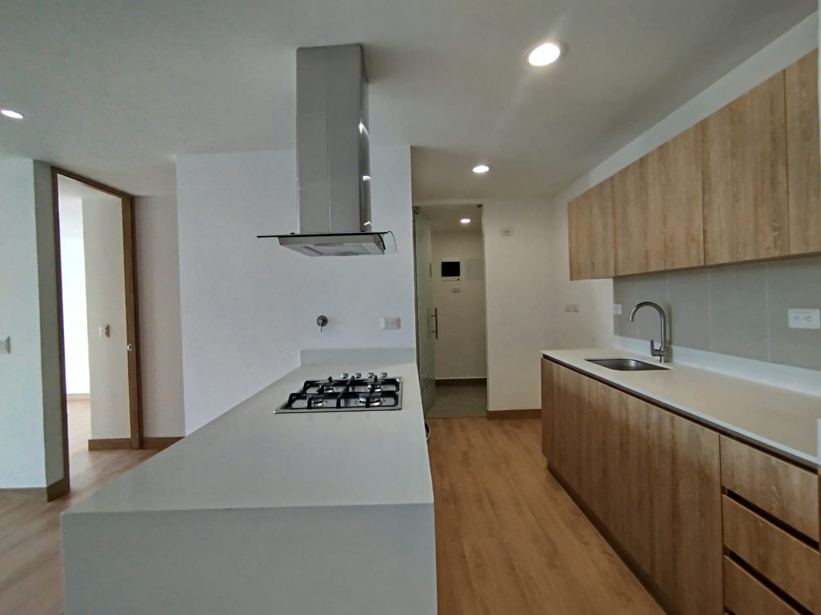 Apartaestudio en arriendo en El Porvenir Rio Negro, Rionegro — foto 1 de 12