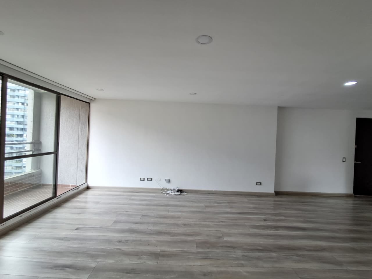 Apartamento en arriendo en Los Balsos, El Poblado, Medellín — foto 5 de 20