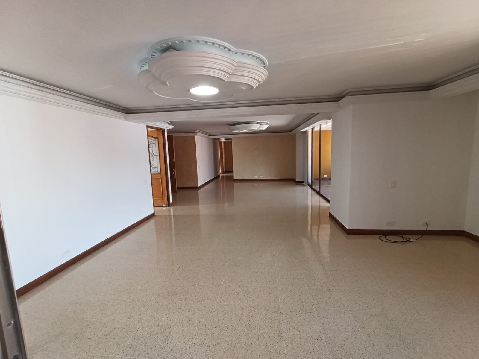 Apartamento en arriendo en Laureles, Medellín — foto 1 de 20