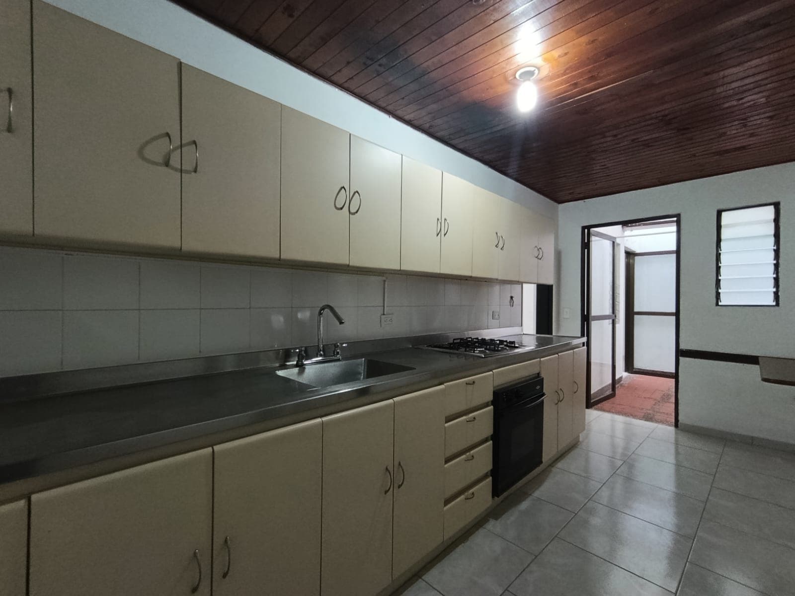 Casa Comercial en arriendo en La Castellana, Laureles, Medellín — foto 4 de 16