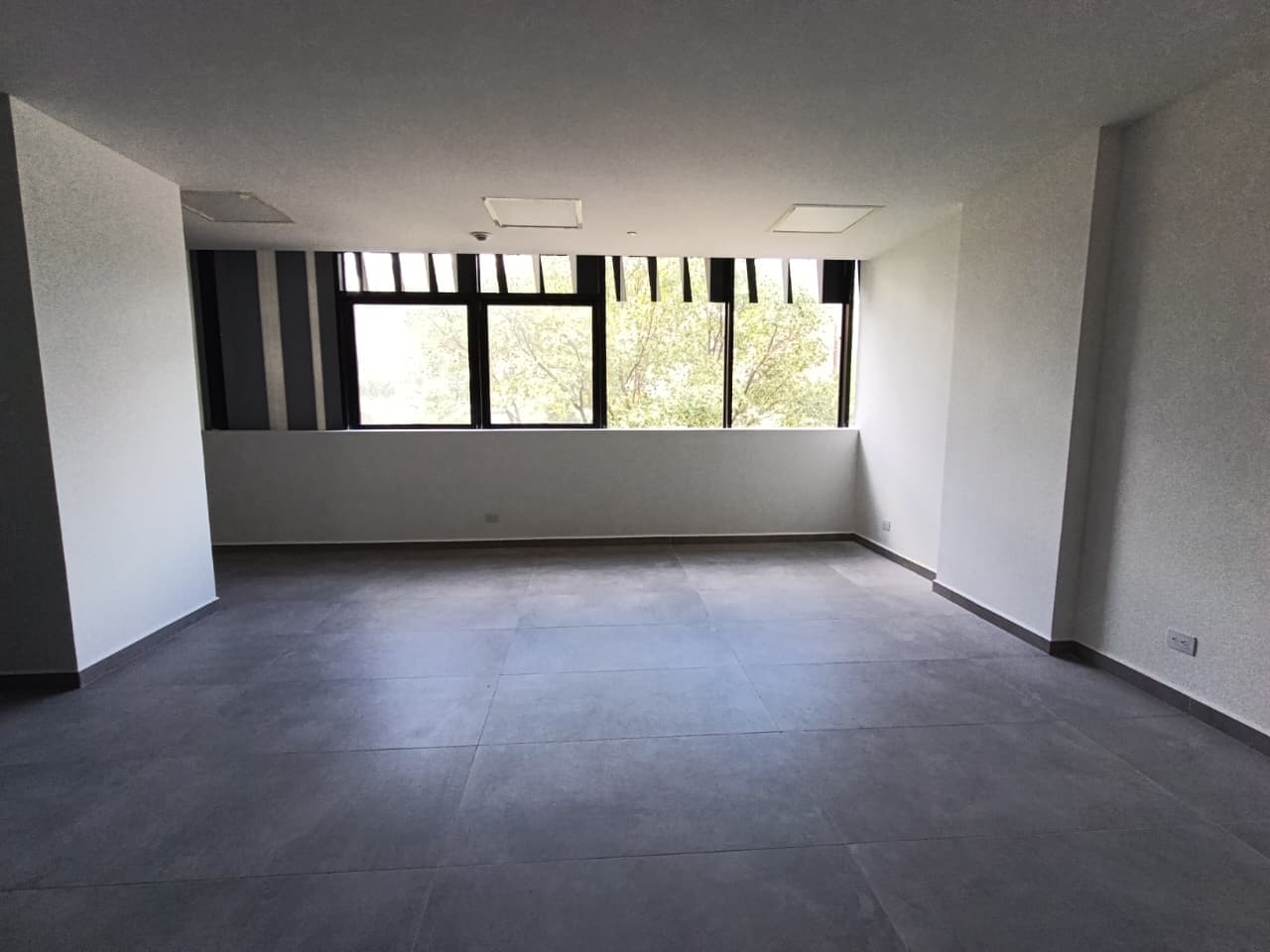 Oficina en arriendo en Ciudad Del Rio, El Poblado, Medellín — foto 2 de 13