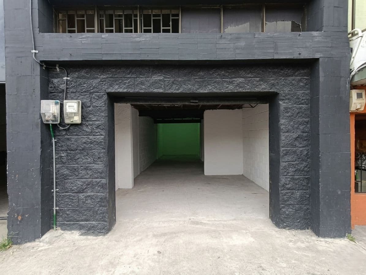 Local en arriendo en Caribe, Centro, Medellín — foto 1 de 12