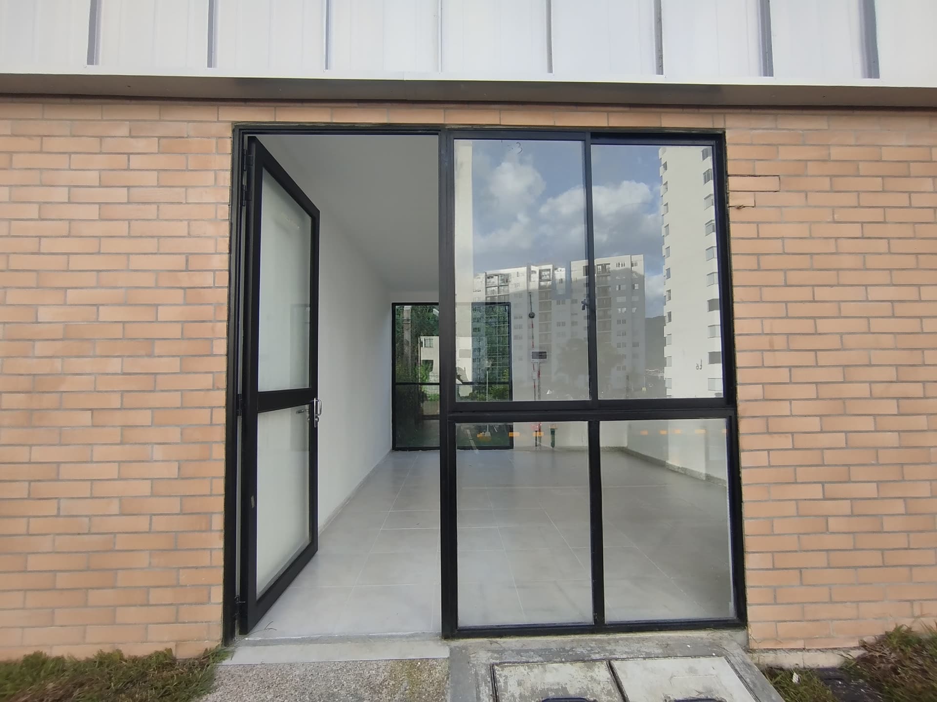 Oficina en arriendo en Dosquebradas — foto 1 de 11