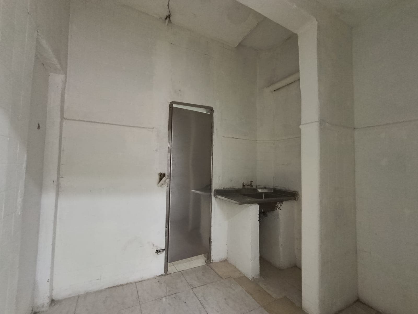 Local en arriendo en El Chagualo, Centro, Medellín — foto 4 de 8