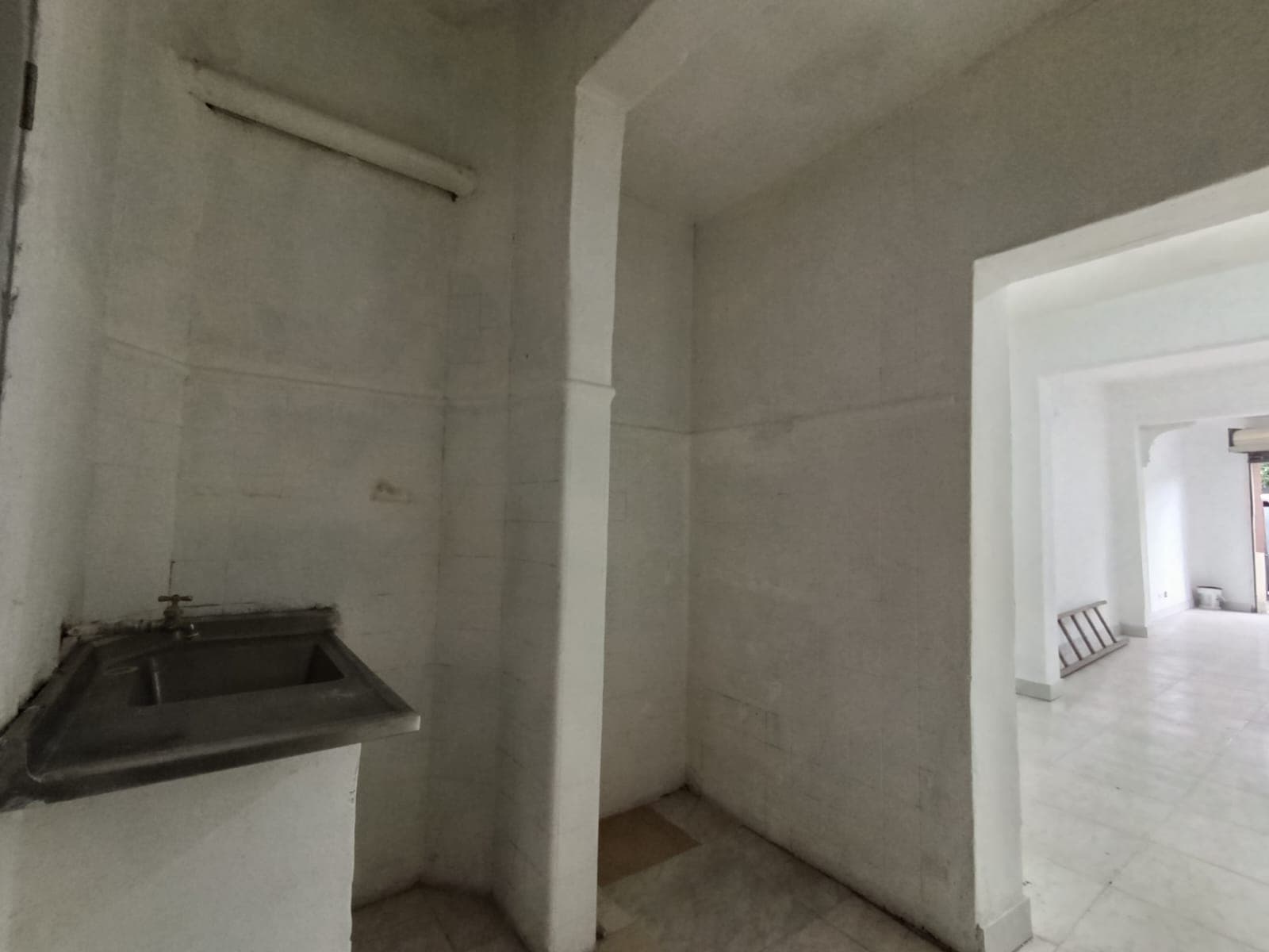 Local en arriendo en El Chagualo, Centro, Medellín — foto 5 de 8