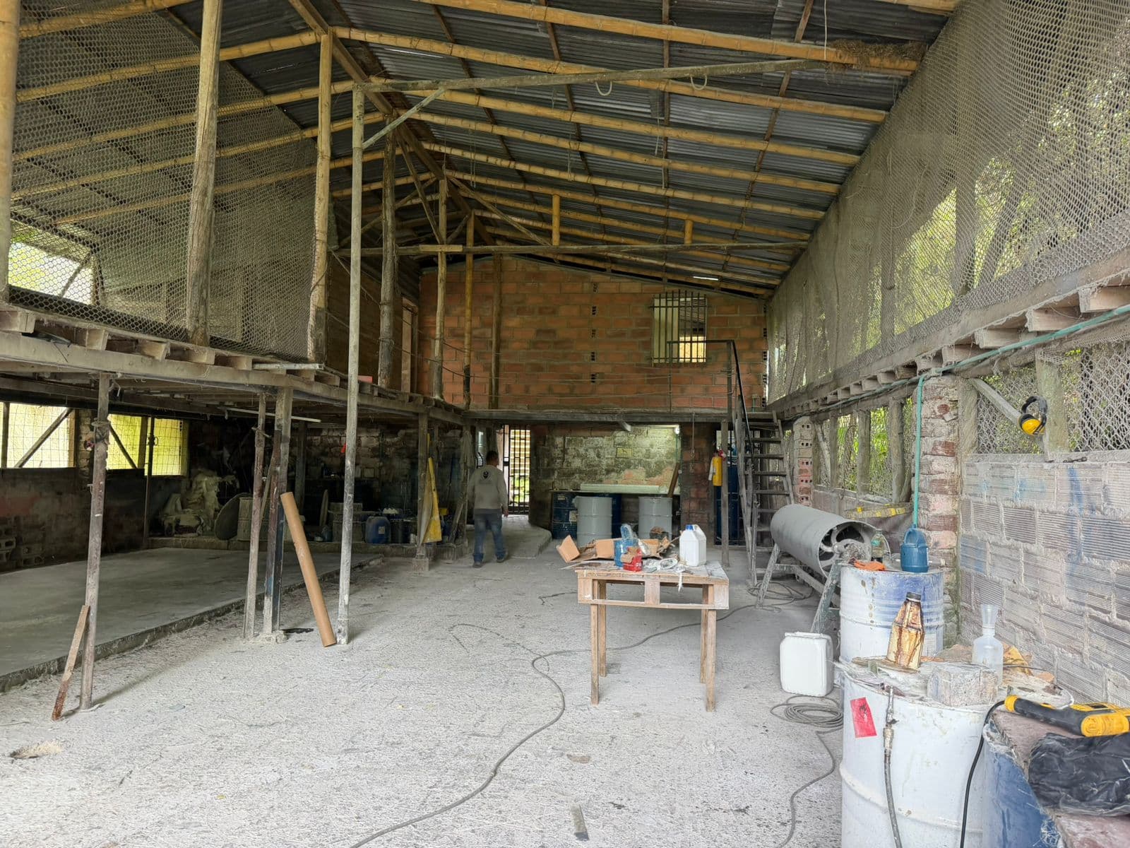 Bodega en arriendo en Caldas — foto 1 de 16