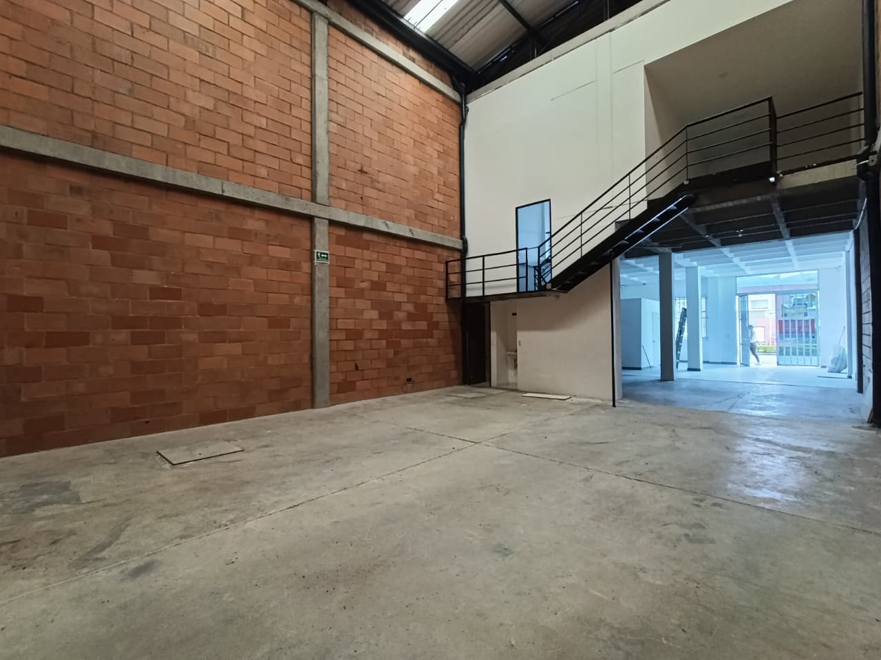 Bodega en arriendo en Rionegro — foto 1 de 20