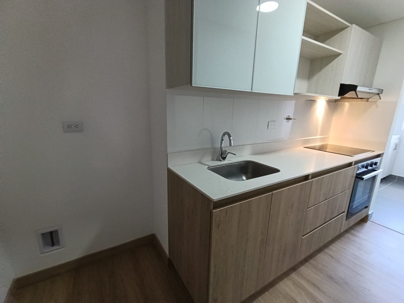 Apartamento en arriendo en La Abadia, Envigado — foto 1 de 20