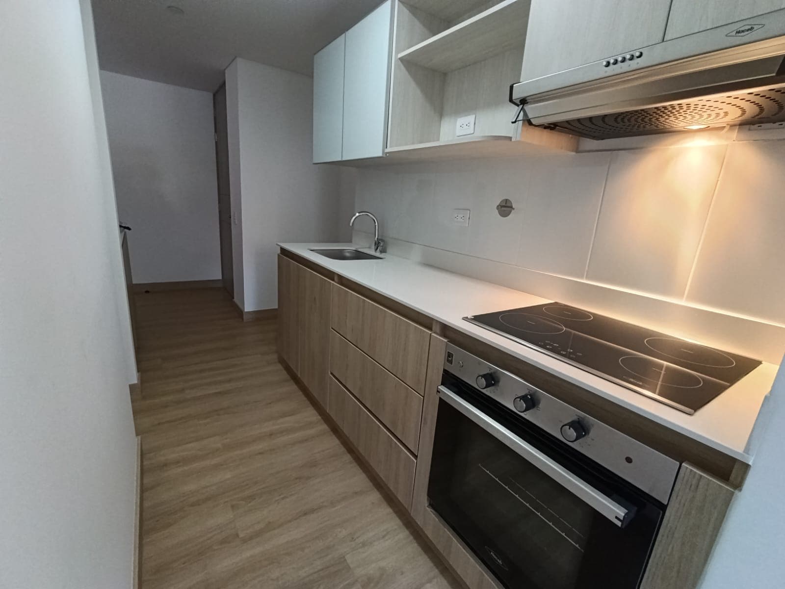 Apartamento en arriendo en La Abadia, Envigado — foto 2 de 20