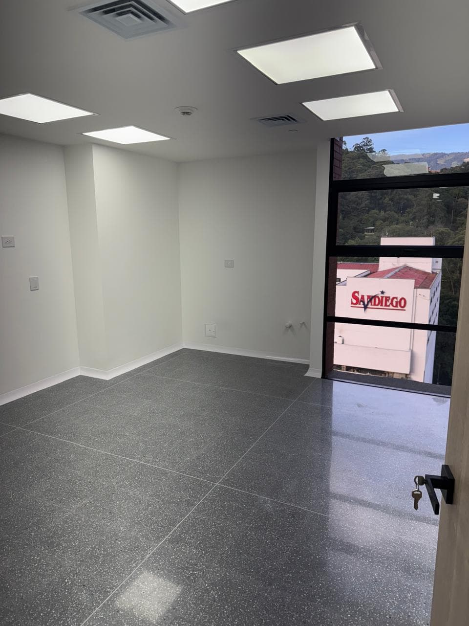 Consultorio en arriendo en San Diego, El Poblado, Medellín — foto 4 de 6