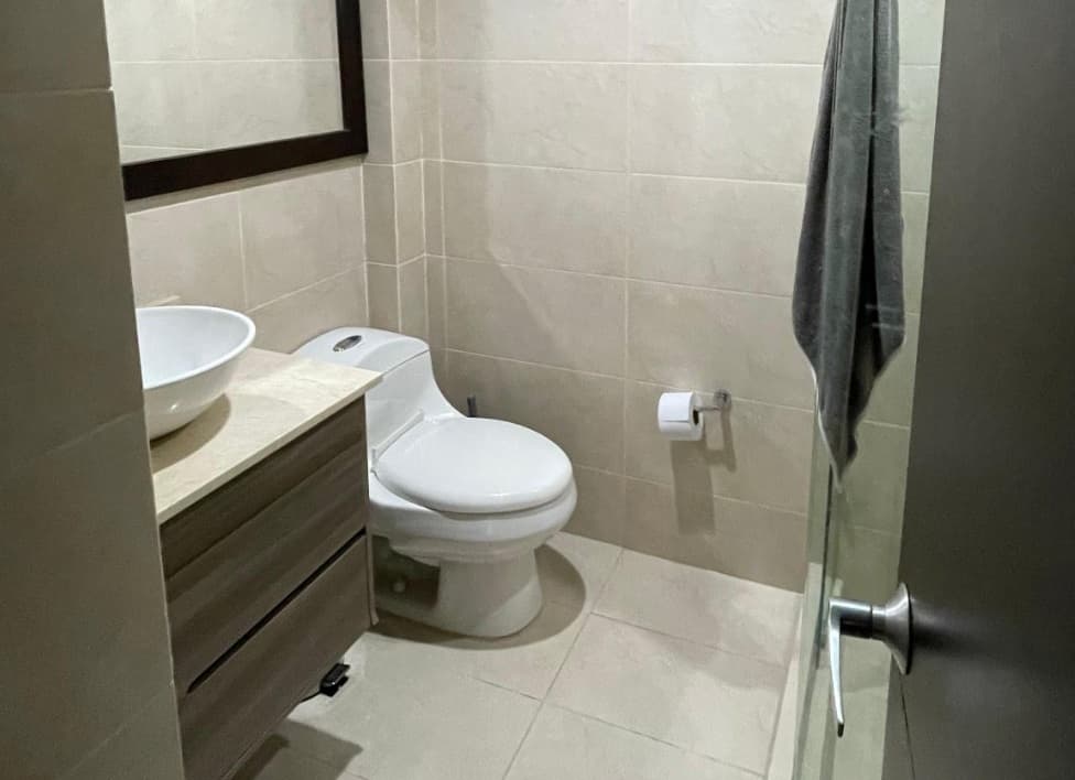 Apartamento en arriendo en El Campestre La Frontera, El Poblado, Medellín — foto 4 de 13