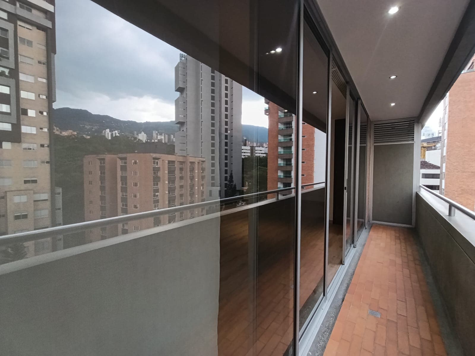 Apartamento en arriendo en Santa María De Los Ángeles, El Poblado, Medellín — foto 2 de 14