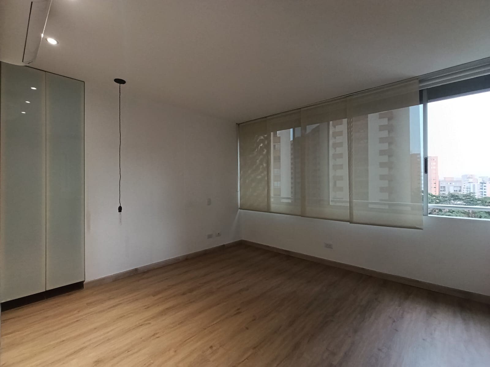 Apartamento en arriendo en Santa María De Los Ángeles, El Poblado, Medellín — foto 5 de 14