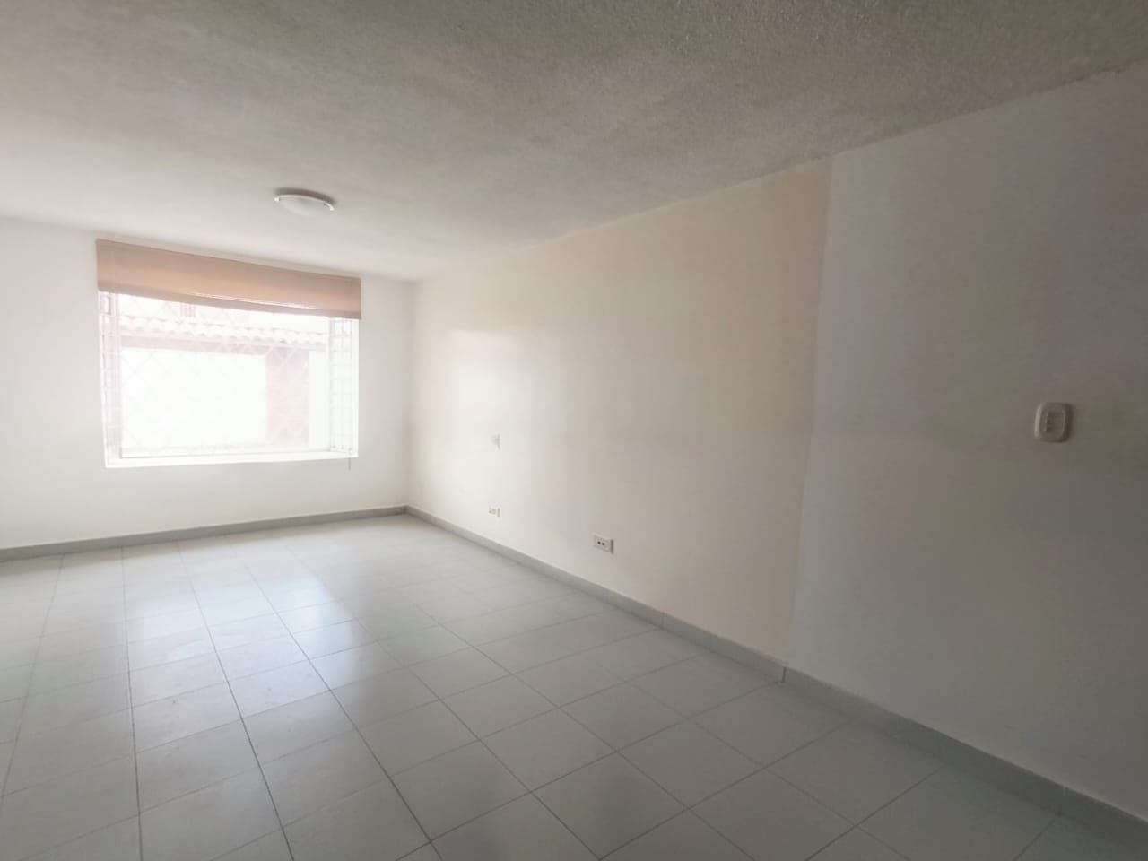 Casa Comercial en arriendo en La Floresta, Barrios Unidos, Bogotá, D.C. — foto 2 de 20