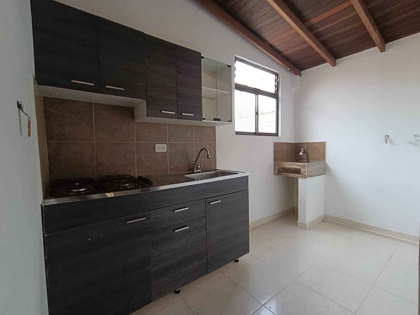 Apartamento en arriendo en Simón Bolívar, La America, Medellín — foto 2 de 14