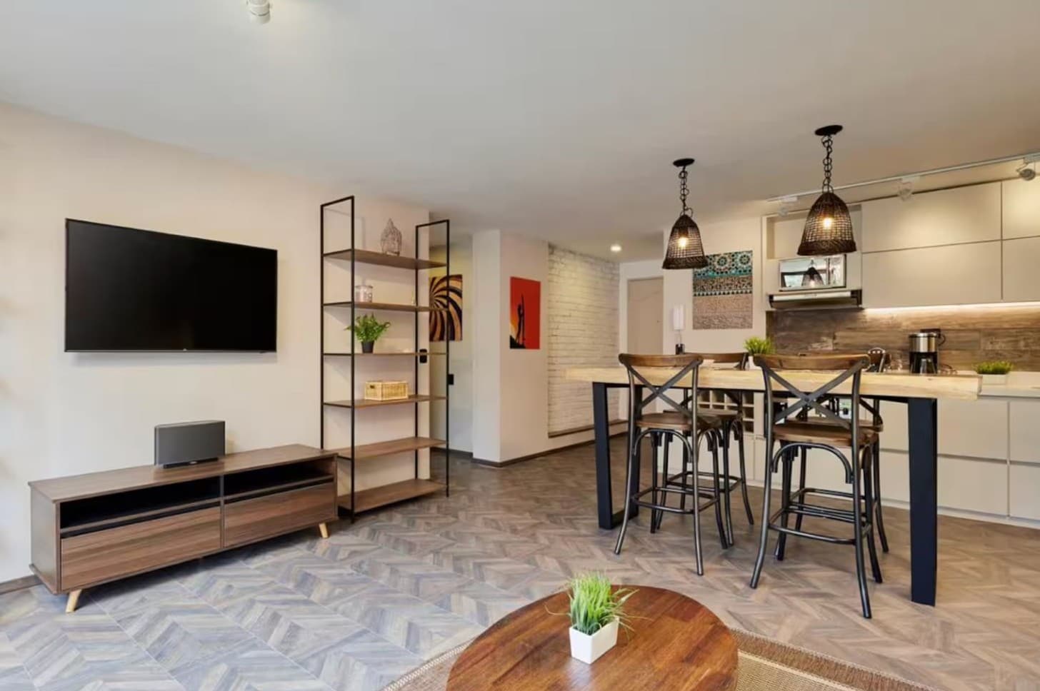 Apartamento en arriendo en Lalinde, El Poblado, Medellín — foto 3 de 10