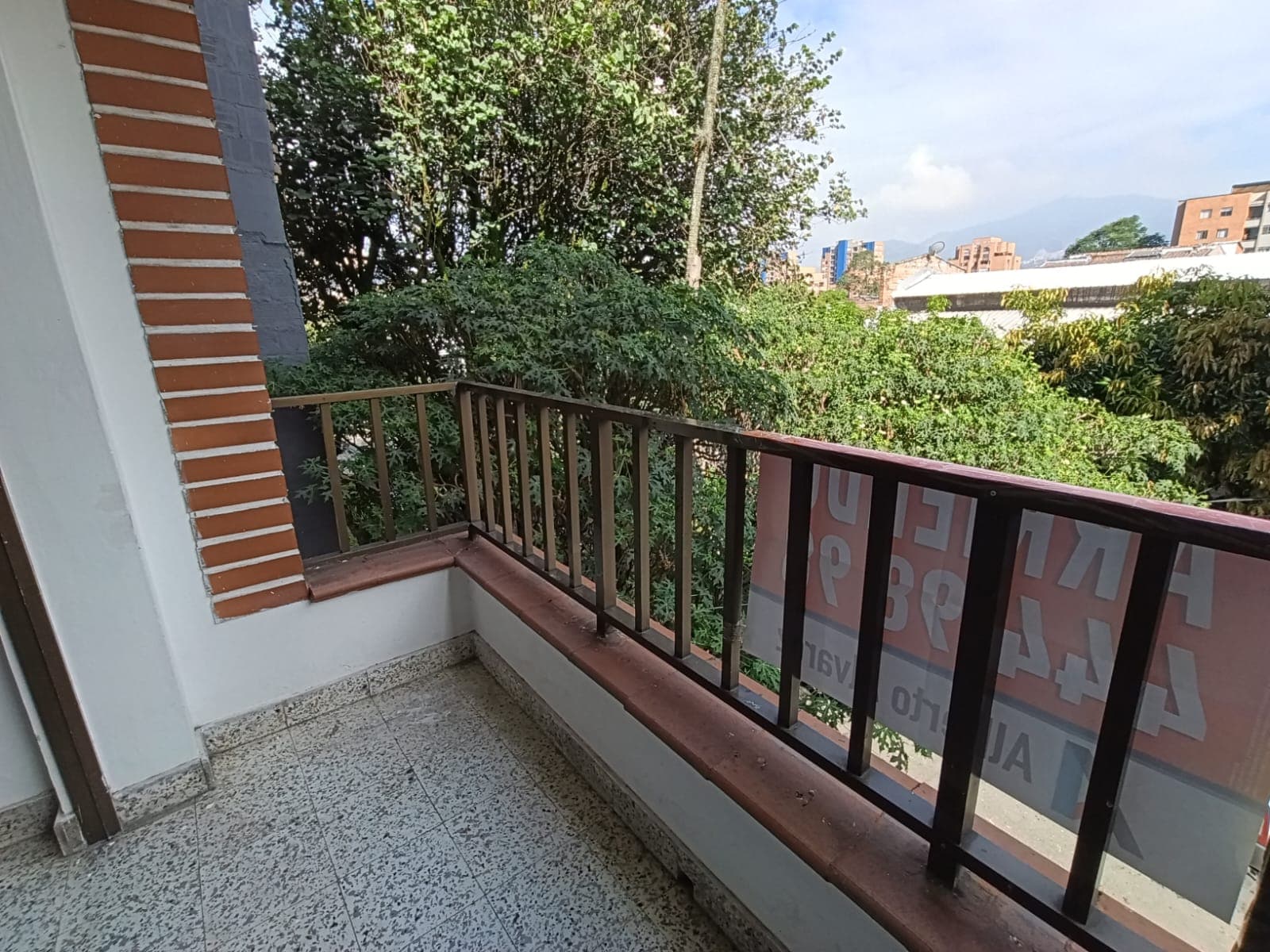 Apartamento en arriendo en Jardines, Envigado — foto 1 de 11