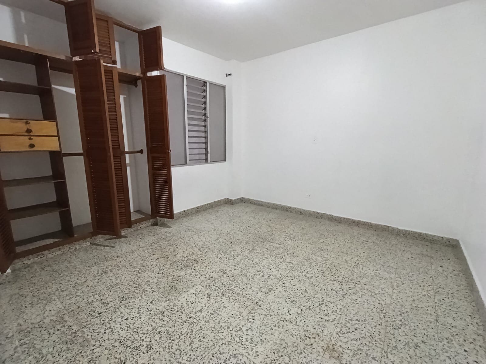 Apartamento en arriendo en Jardines, Envigado — foto 3 de 11