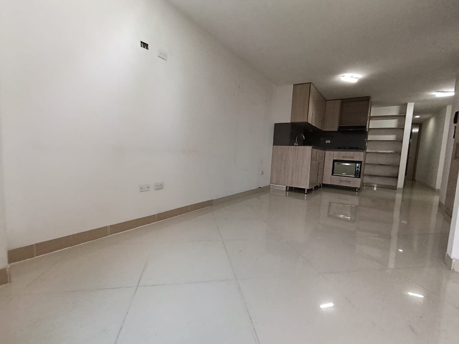 Apartamento en arriendo en La Castellana, Laureles, Medellín — foto 2 de 10