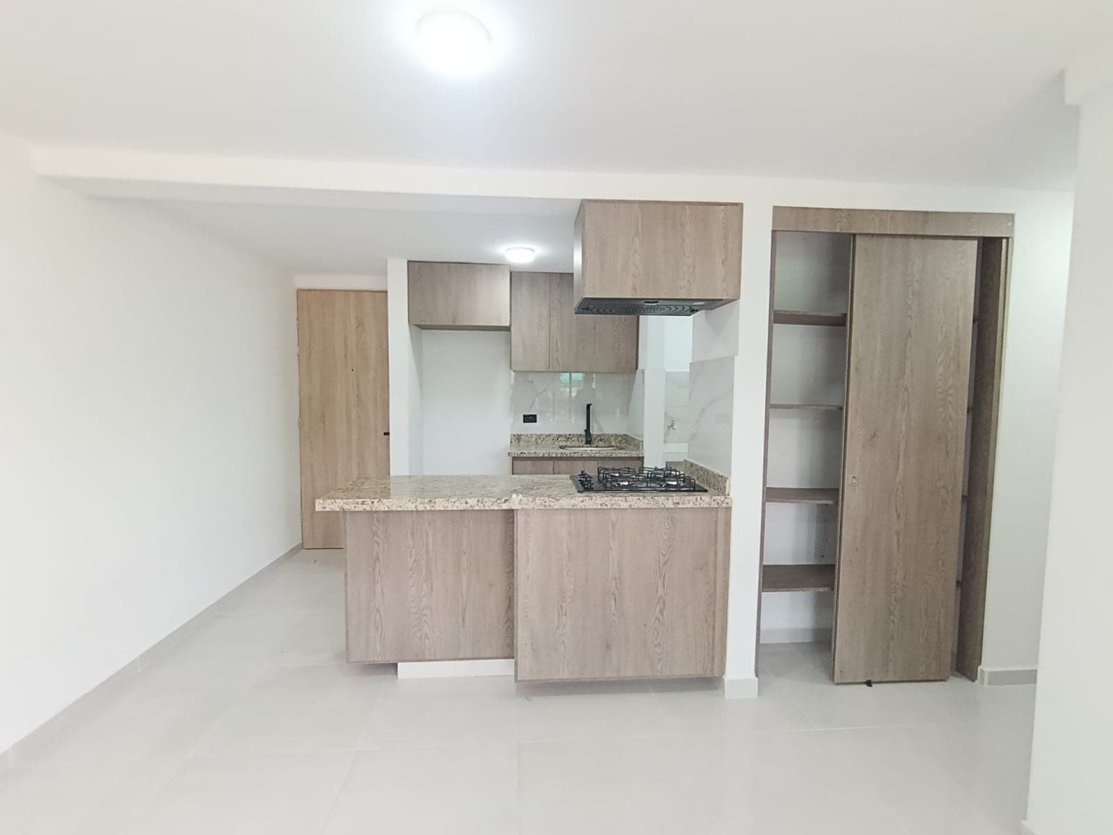 Apartamento en arriendo en El Carmen De Viboral — foto 1 de 13