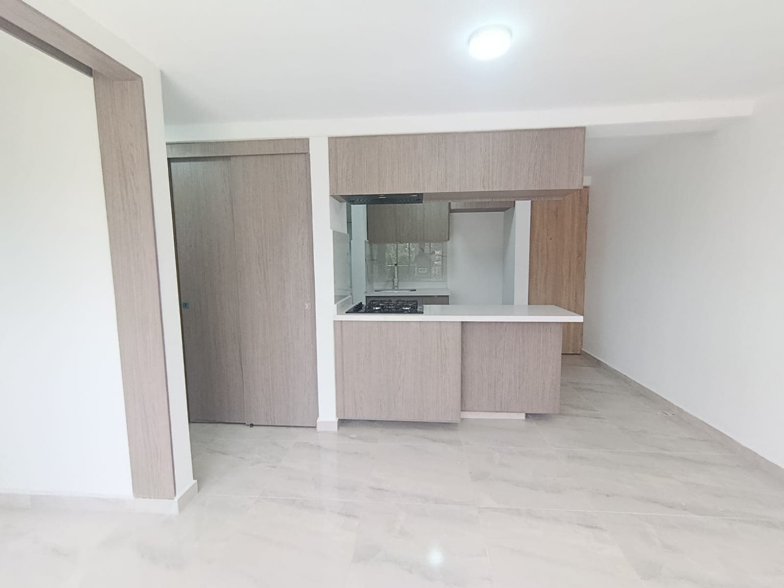 Apartamento en arriendo en El Carmen De Viboral — foto 1 de 13