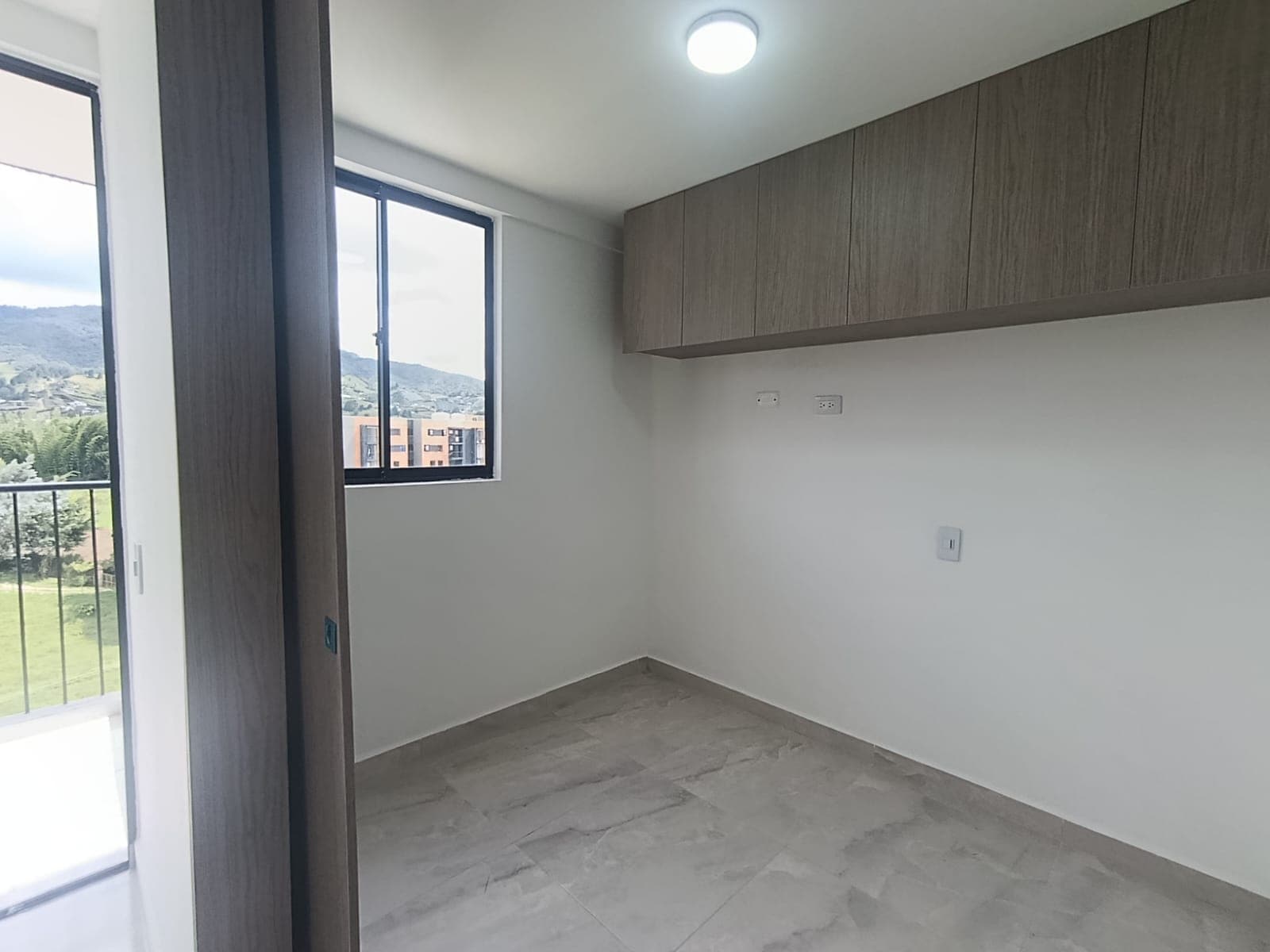 Apartamento en arriendo en El Carmen De Viboral — foto 2 de 13