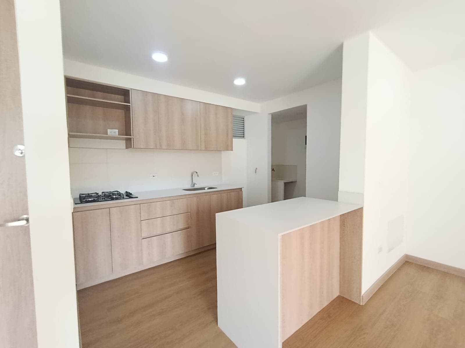 Apartamento en arriendo en El Carmen De Viboral — foto 1 de 14