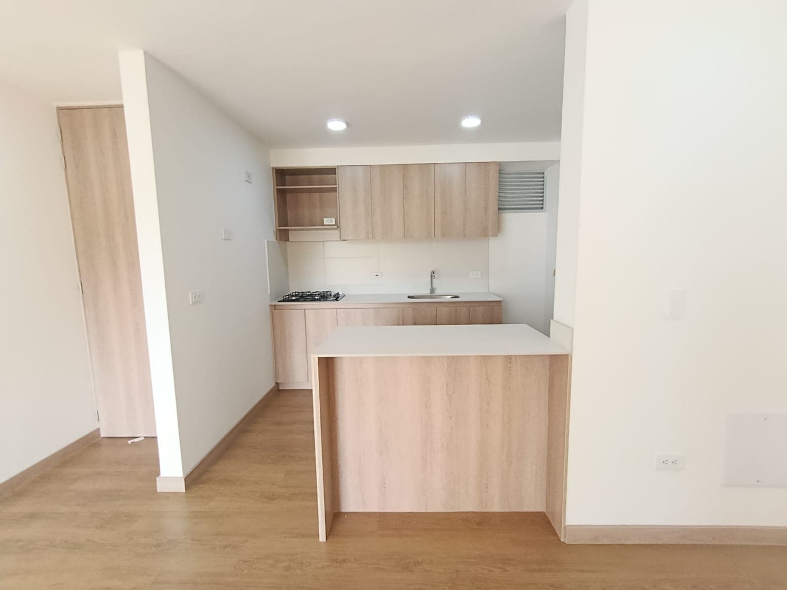 Apartamento en arriendo en El Carmen De Viboral — foto 2 de 14